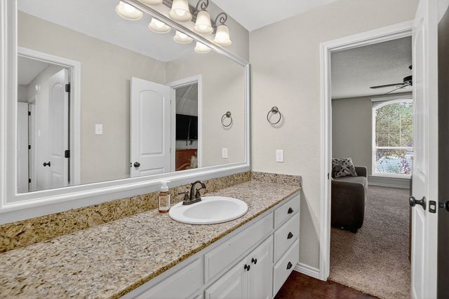 6000 Oak Creek, Midland, TX 79707