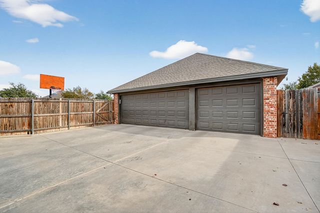 6000 Oak Creek, Midland, TX 79707