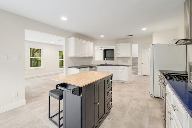 4605 Beechwood HOLW, Austin, TX 78731