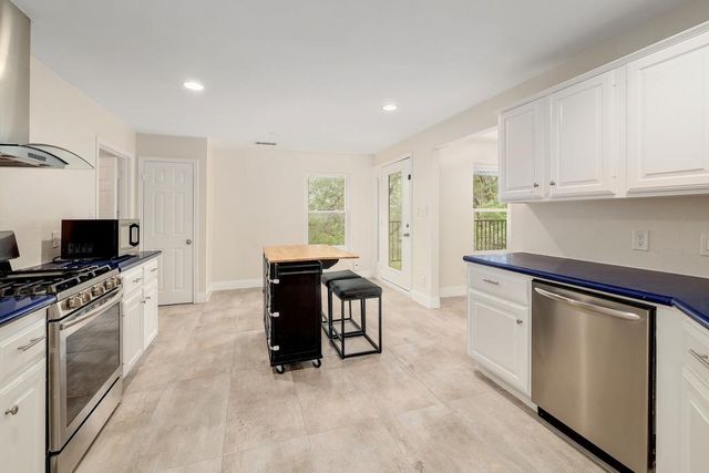 4605 Beechwood HOLW, Austin, TX 78731