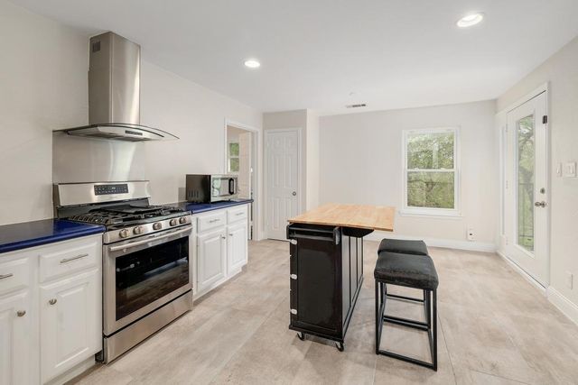 4605 Beechwood HOLW, Austin, TX 78731