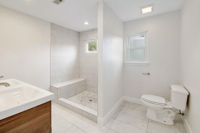 4605 Beechwood HOLW, Austin, TX 78731