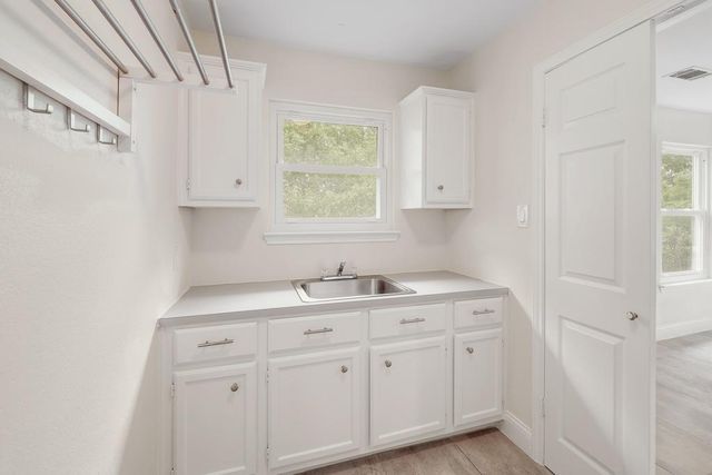 4605 Beechwood HOLW, Austin, TX 78731