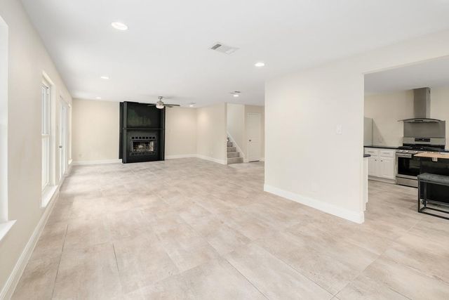 4605 Beechwood HOLW, Austin, TX 78731