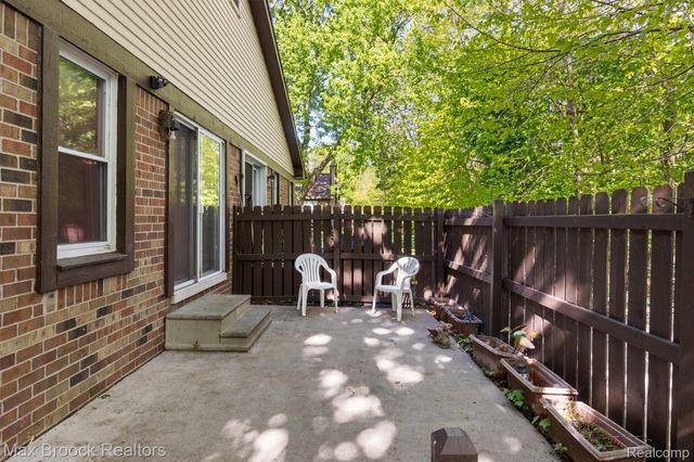 35278 Bristlecone, Clinton Charter Township, MI 48035