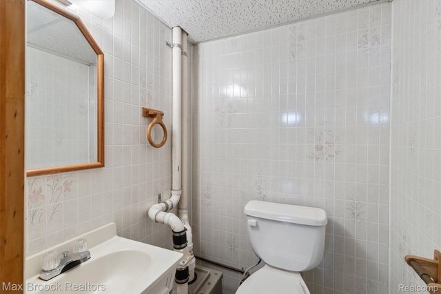 35278 Bristlecone, Clinton Charter Township, MI 48035