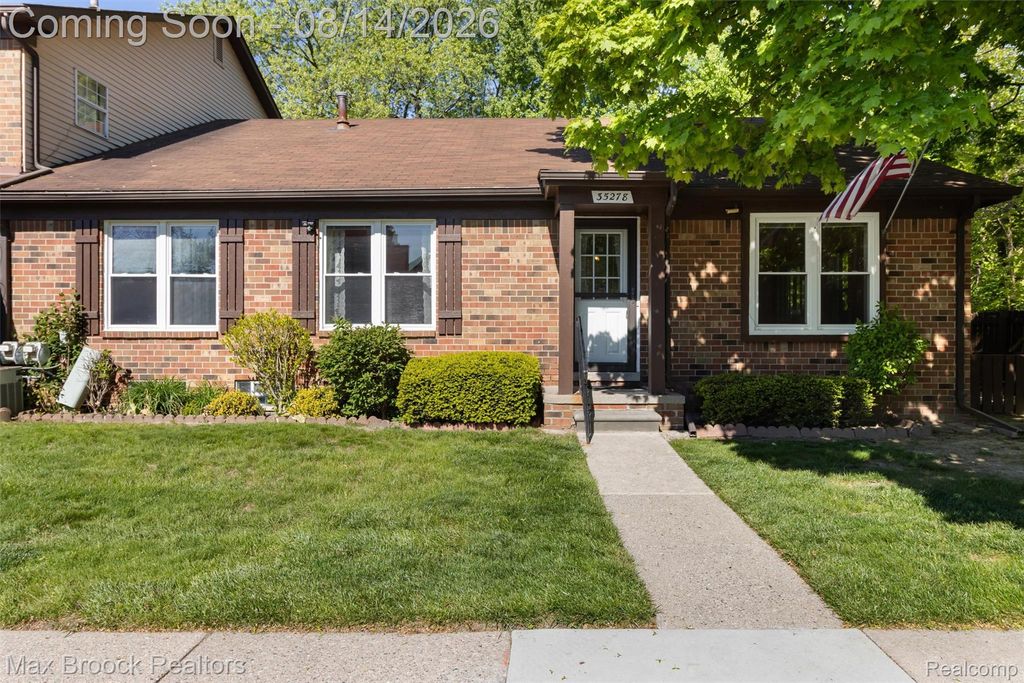 35278 Bristlecone, Clinton Charter Township, MI 48035