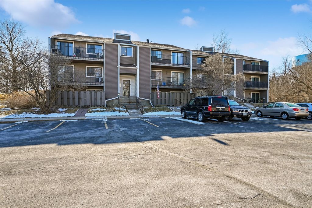 6835 Preston Terrace Court SW 2, Cedar Rapids, IA 52404