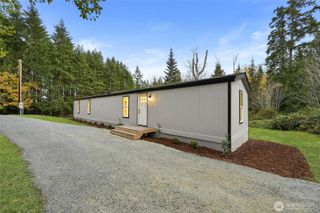 32 E Mountain View RD, Camano Island, WA 98282