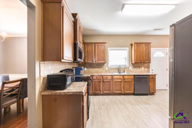 141 Back Cedar Lane, Warner Robins, GA 31093