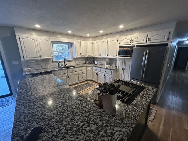 420 Inglewood Dr, Tullahoma, TN 37388