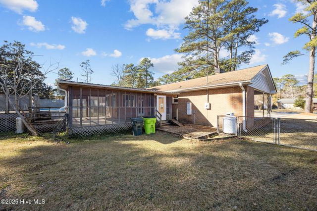 1018 Karen Drive, New Bern, NC 28562