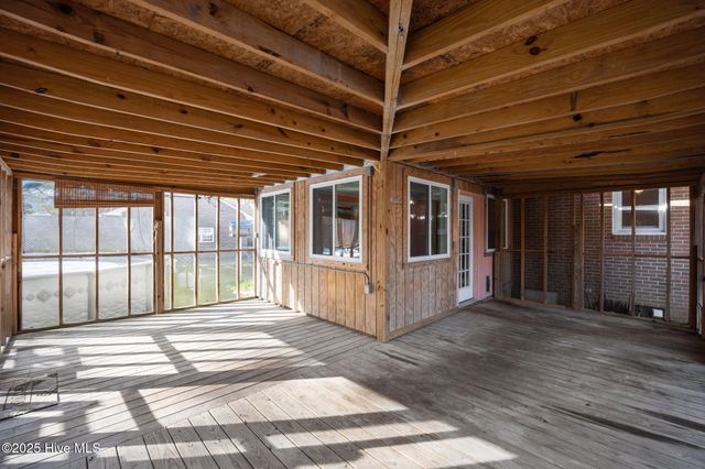 1018 Karen Drive, New Bern, NC 28562