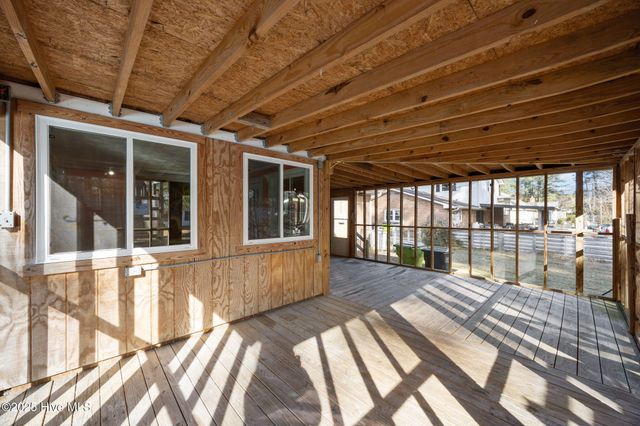 1018 Karen Drive, New Bern, NC 28562