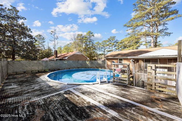 1018 Karen Drive, New Bern, NC 28562