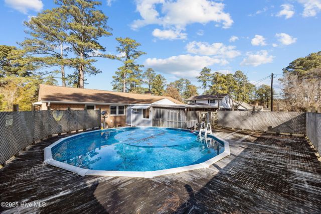 1018 Karen Drive, New Bern, NC 28562