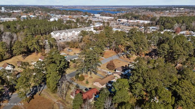 1018 Karen Drive, New Bern, NC 28562