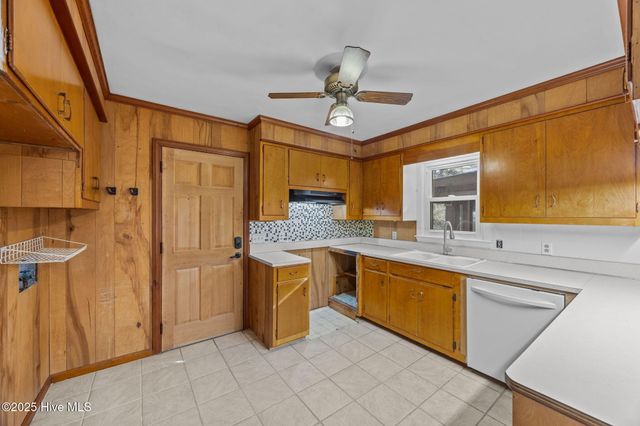 1018 Karen Drive, New Bern, NC 28562