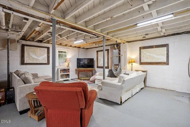 1106 N King Charles Road, Raleigh, NC 27610
