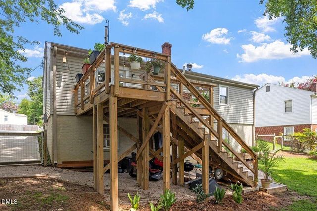 1106 N King Charles Road, Raleigh, NC 27610