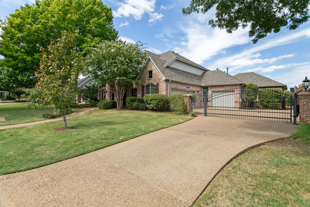 13825 E Riviera Drive, Fort Worth, TX 76028 — photo 2