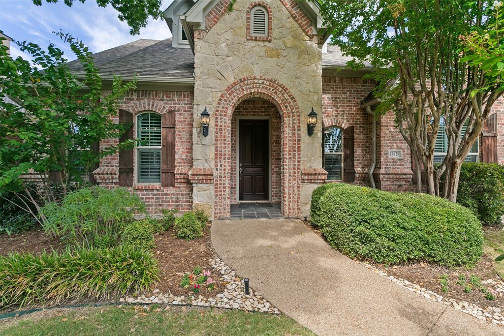 13825 E Riviera Drive, Fort Worth, TX 76028 — photo 3