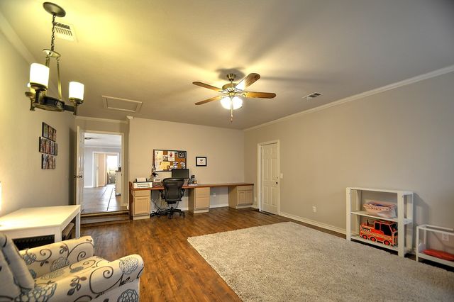 708 Mockingbird Lane, Kerrville, TX 78028