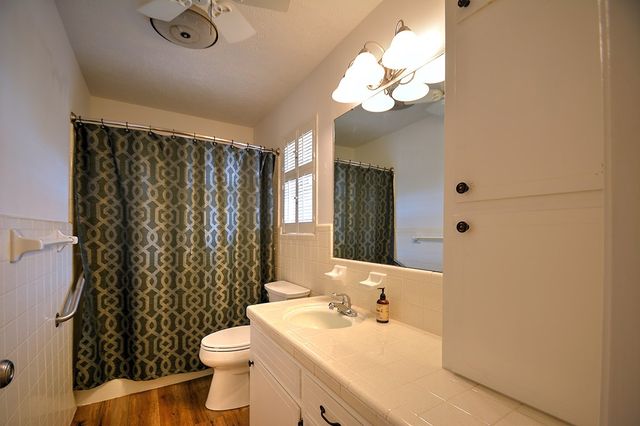 708 Mockingbird Lane, Kerrville, TX 78028