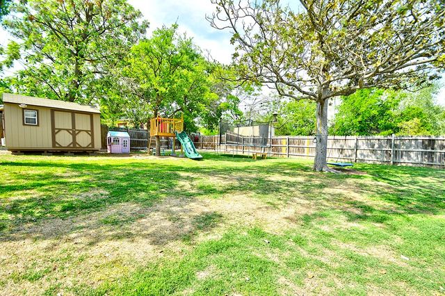 708 Mockingbird Lane, Kerrville, TX 78028