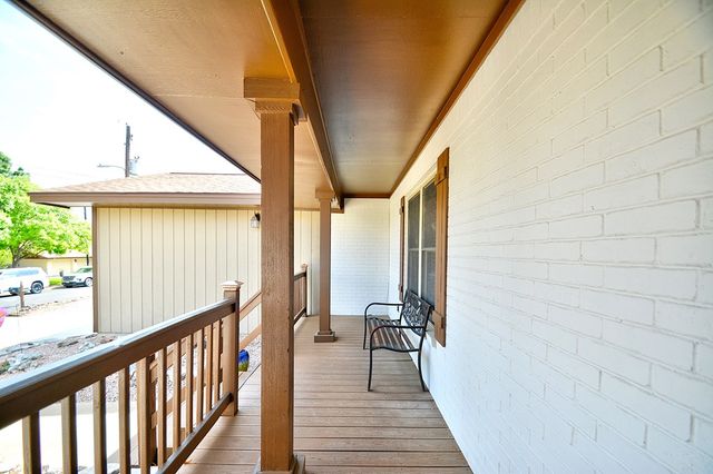 708 Mockingbird Lane, Kerrville, TX 78028