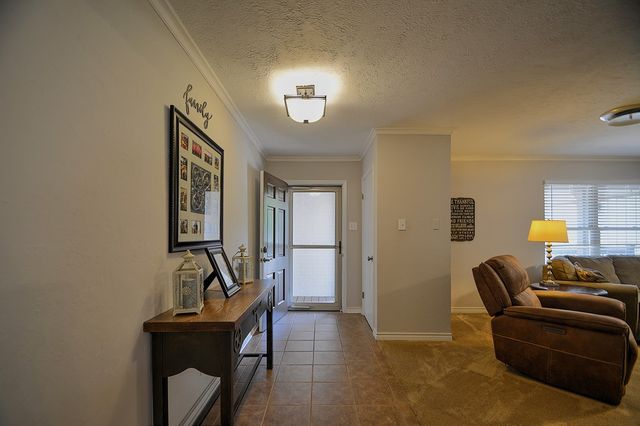 708 Mockingbird Lane, Kerrville, TX 78028