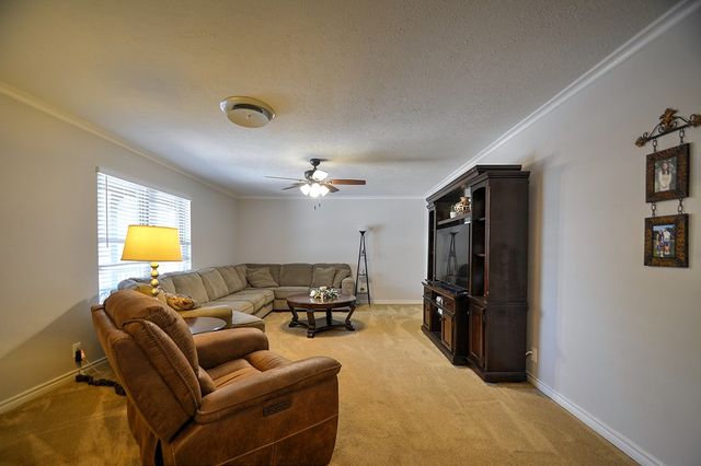 708 Mockingbird Lane, Kerrville, TX 78028