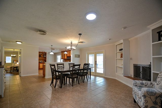 708 Mockingbird Lane, Kerrville, TX 78028