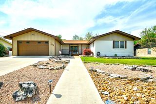 708 Mockingbird Lane, Kerrville, TX 78028