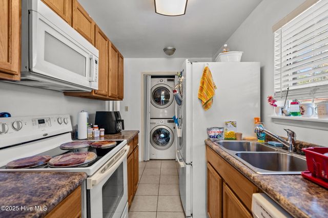 120 Charter Drive, Wilmington, NC 28403