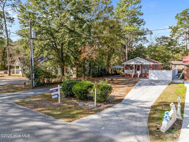 120 Charter Drive, Wilmington, NC 28403