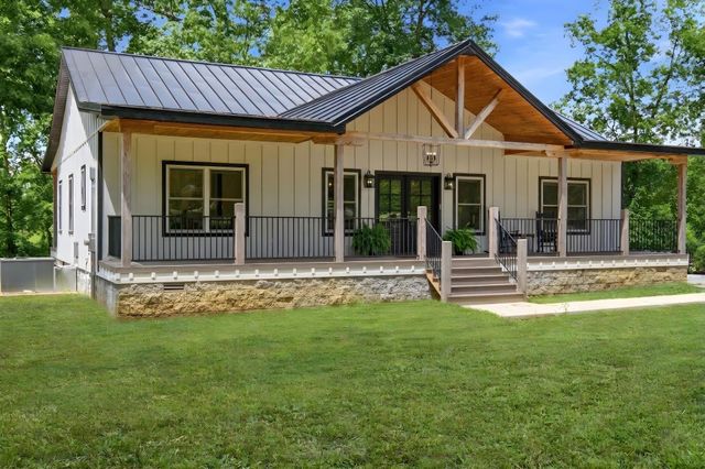 925 Sumac Rd, Pulaski, TN 38478