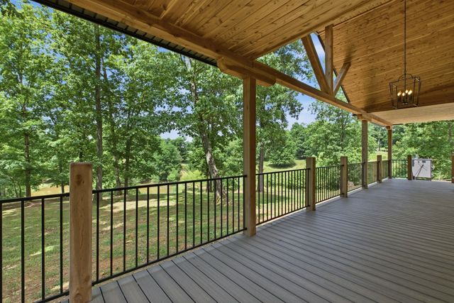 925 Sumac Rd, Pulaski, TN 38478