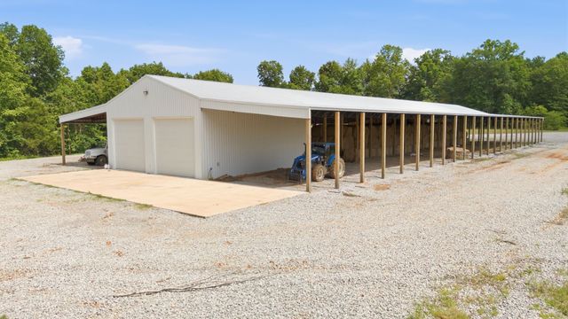 925 Sumac Rd, Pulaski, TN 38478