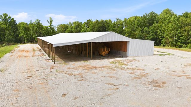925 Sumac Rd, Pulaski, TN 38478