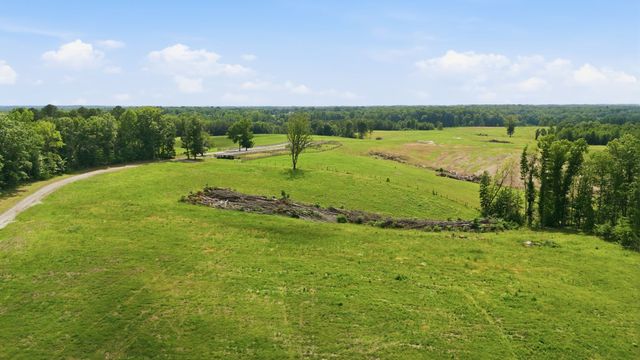 925 Sumac Rd, Pulaski, TN 38478