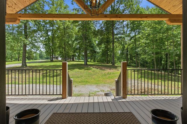 925 Sumac Rd, Pulaski, TN 38478