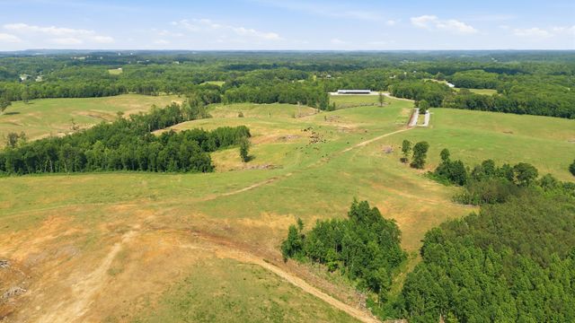 925 Sumac Rd, Pulaski, TN 38478
