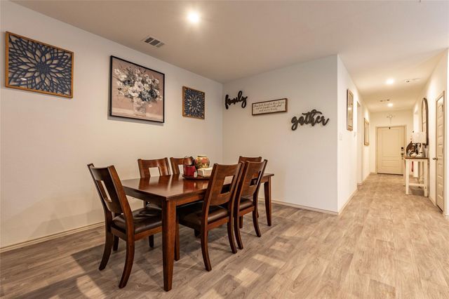 9705 Wall Street, Texas City, TX 77591