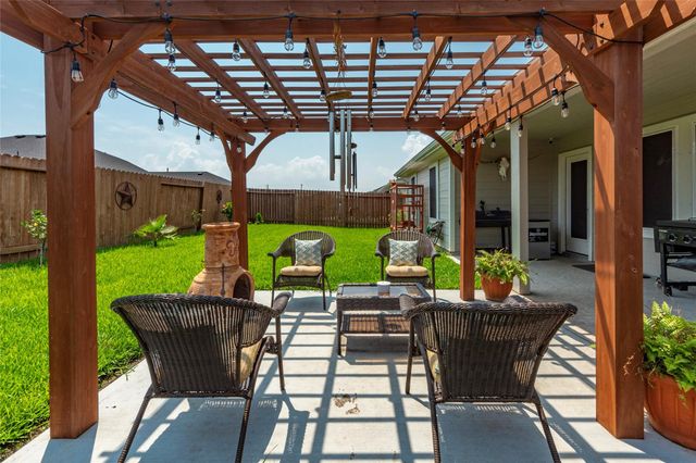 9705 Wall Street, Texas City, TX 77591