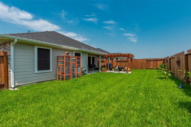 9705 Wall Street, Texas City, TX 77591