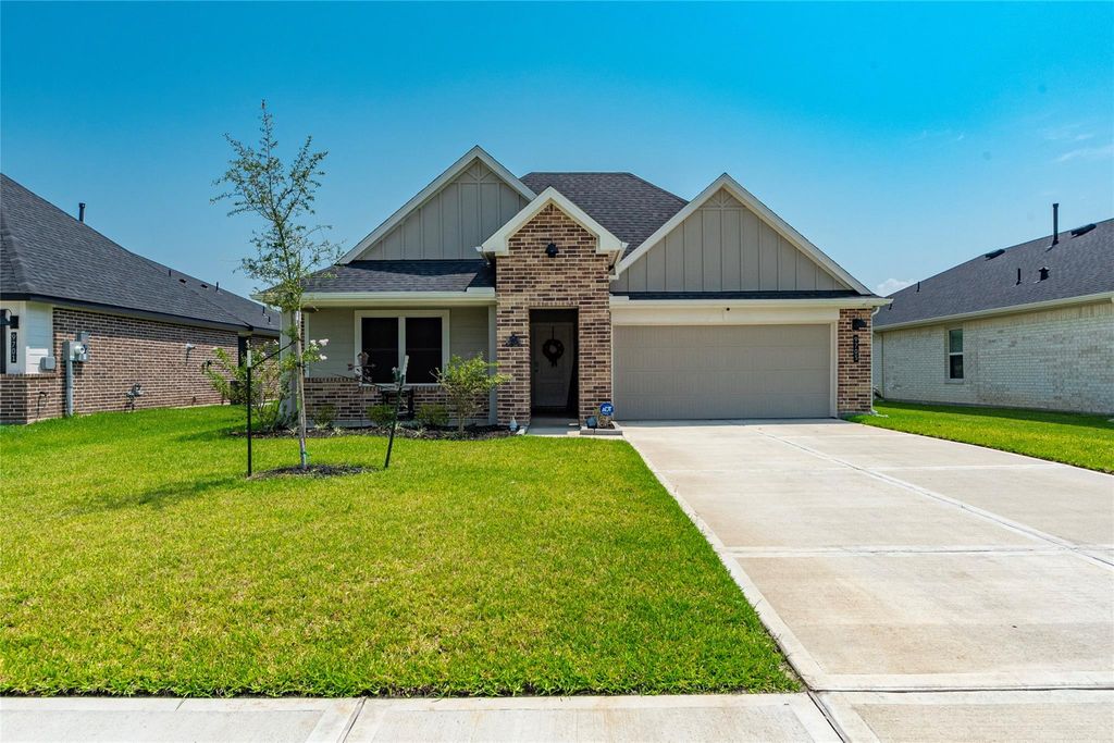 9705 Wall Street, Texas City, TX 77591