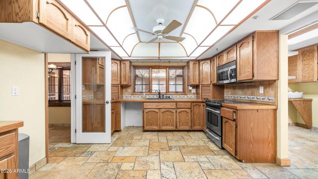 8807 W CHRISTA Way, Tolleson, AZ 85353