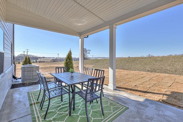 2846 Ventura Ave, White House, TN 37188