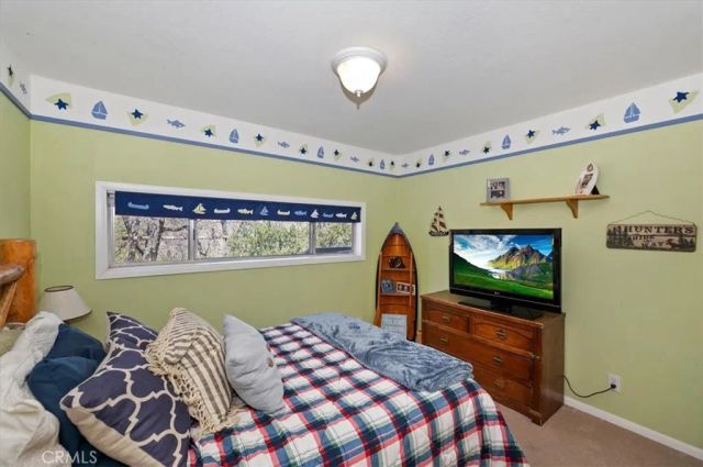 796 Orange, Sugarloaf, CA 92386